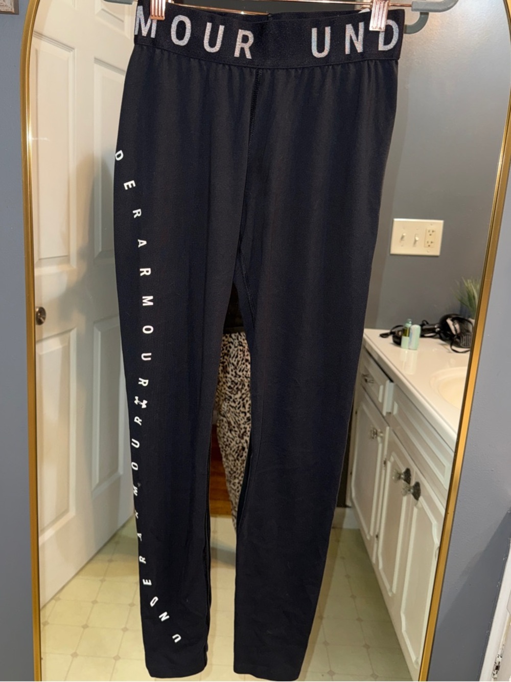 Under Armour Women’s ' Black Logo Active Pants Leggings